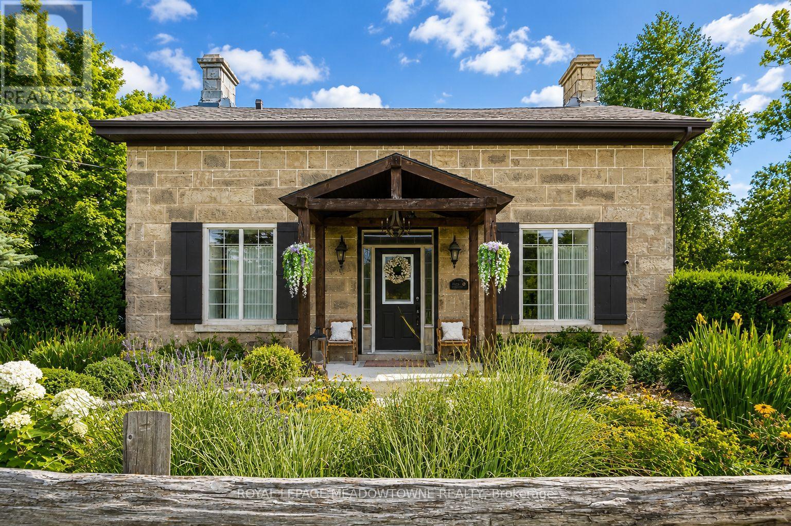 10761 Guelph Line, Milton, Ontario  L0P 1B0 - Photo 3 - W13227352