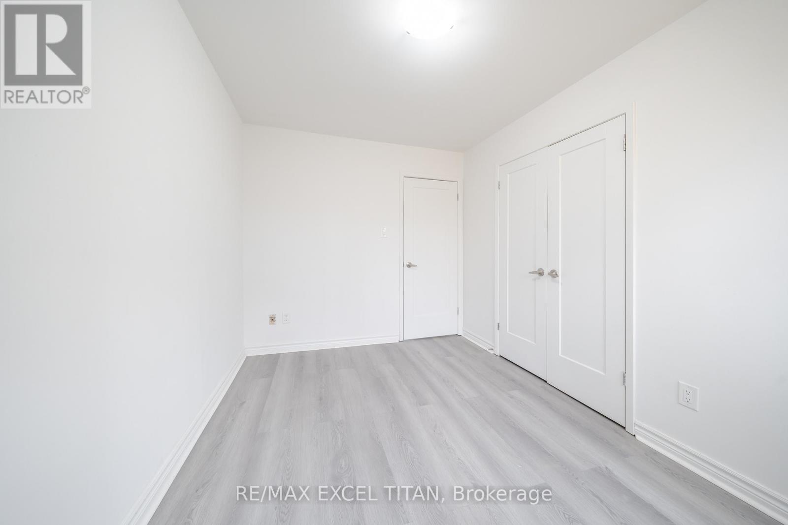 1285 White Oaks, Oakville, Ontario  L6H 2N6 - Photo 8 - W13241868