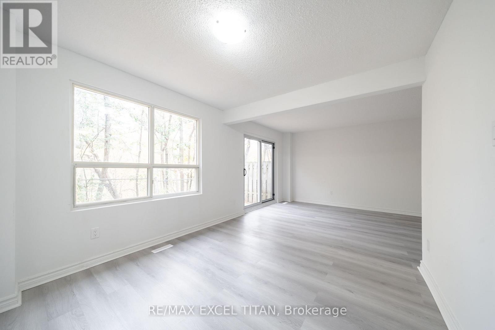 1285 White Oaks, Oakville, Ontario  L6H 2N6 - Photo 2 - W13241868