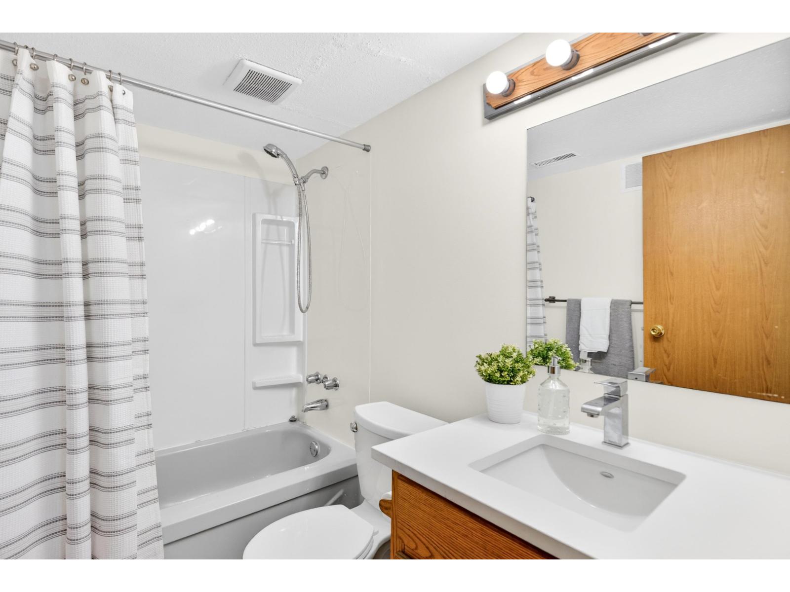 20781 50a Avenue, Langley, British Columbia  V3A 7T6 - Photo 28 - R3132103