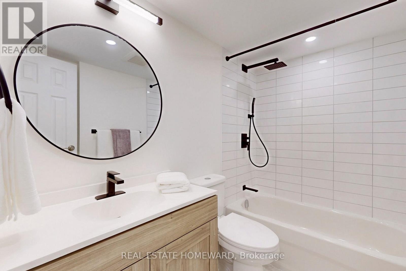 1827 - 77 Maitland Place, Toronto, Ontario  M4Y 2V6 - Photo 10 - C13242816