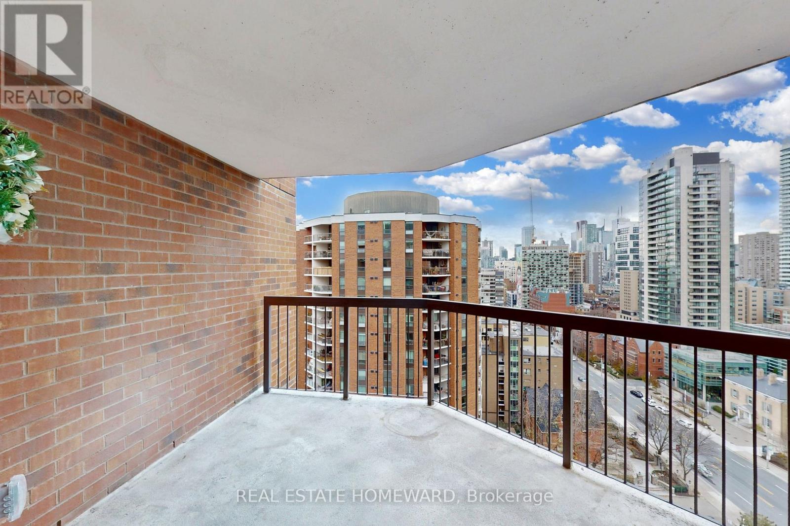 1827 - 77 Maitland Place, Toronto, Ontario  M4Y 2V6 - Photo 17 - C13242816