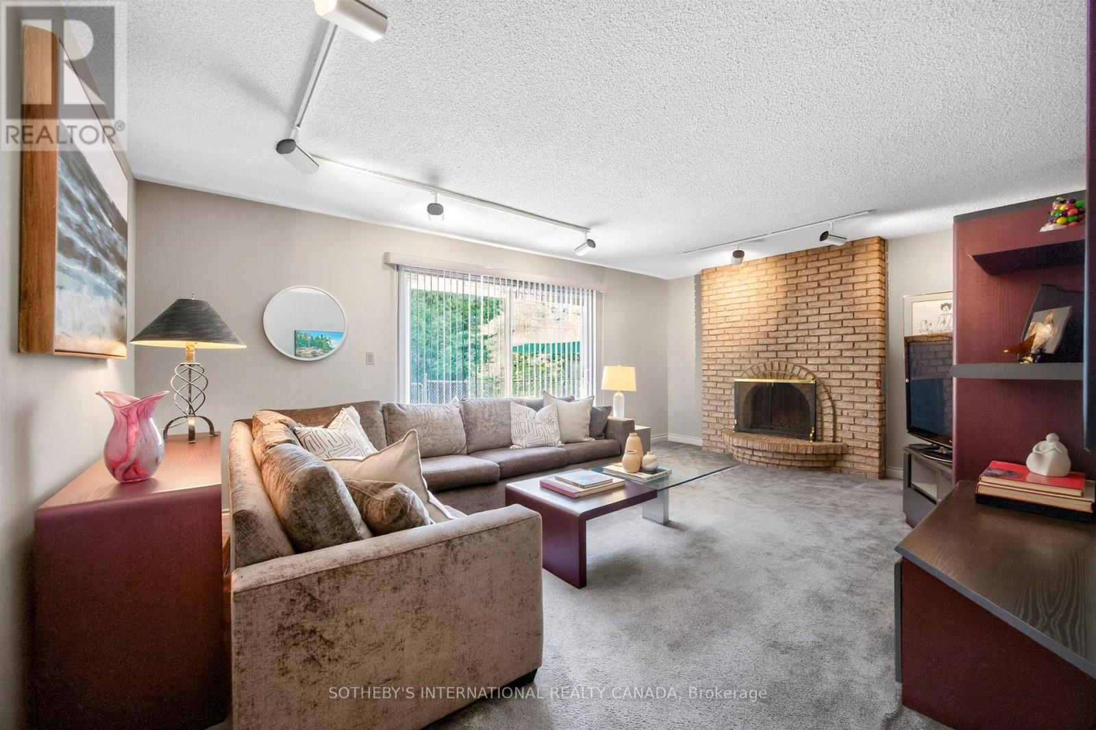 25 Gossamer Avenue, Toronto, Ontario  M2M 2X3 - Photo 11 - C13242864