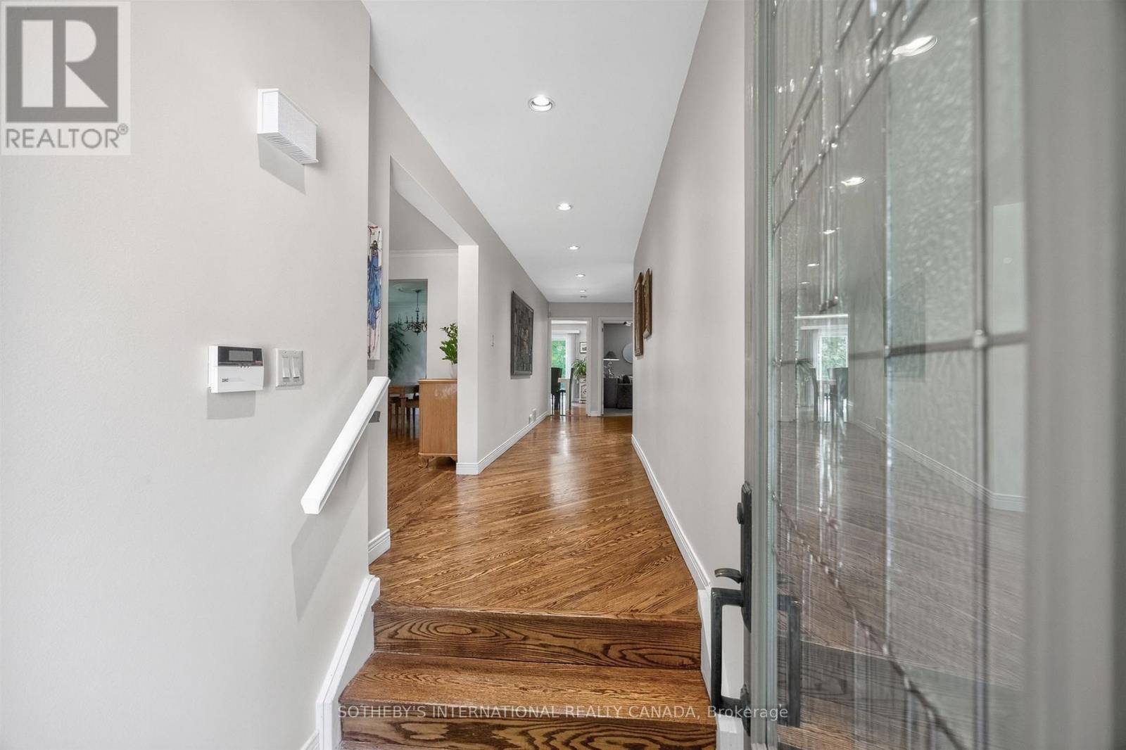 25 Gossamer Avenue, Toronto, Ontario  M2M 2X3 - Photo 3 - C13242864