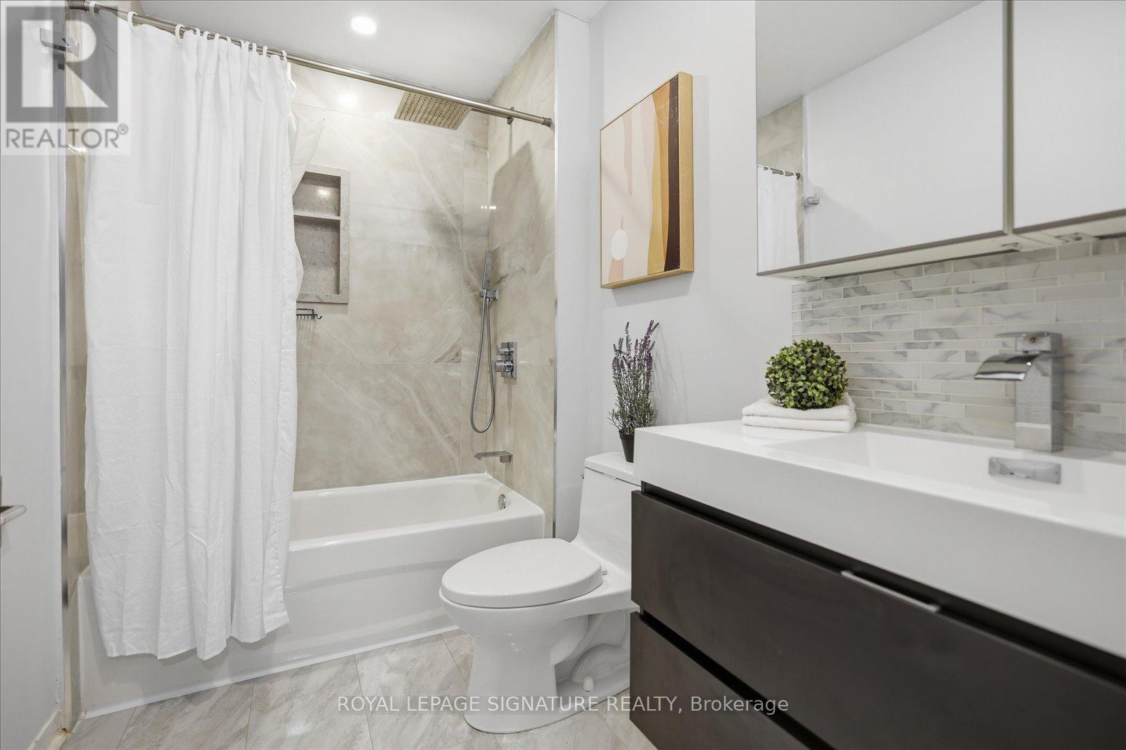 22 Snapdragon Drive, Toronto, Ontario  M2J 4X6 - Photo 20 - C13242928