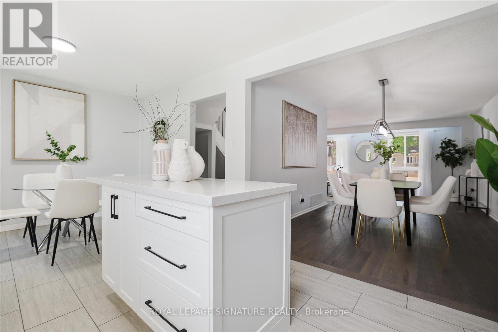 22 Snapdragon Drive, Toronto, Ontario  M2J 4X6 - Photo 5 - C13242928