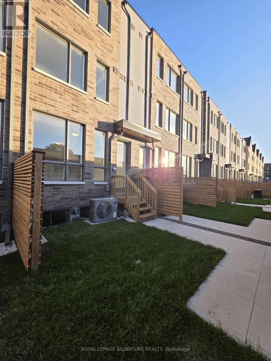 28 Green Gardens Boulevard, Toronto, Ontario  M6A 0E7 - Photo 23 - C13242944