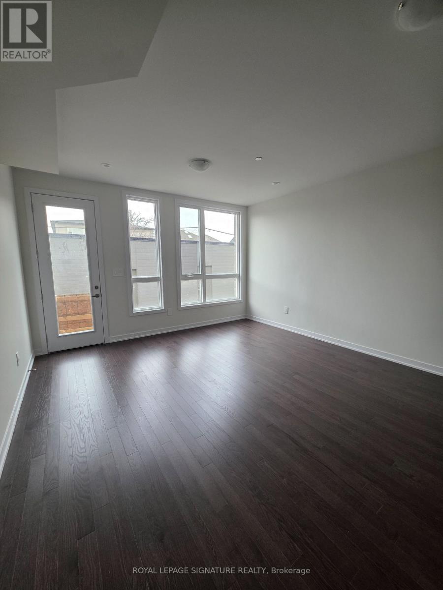 28 Green Gardens Boulevard, Toronto, Ontario  M6A 0E7 - Photo 5 - C13242944