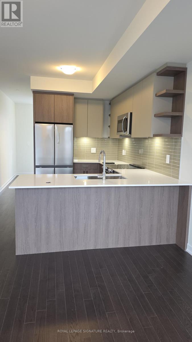 28 Green Gardens Boulevard, Toronto, Ontario  M6A 0E7 - Photo 8 - C13242944