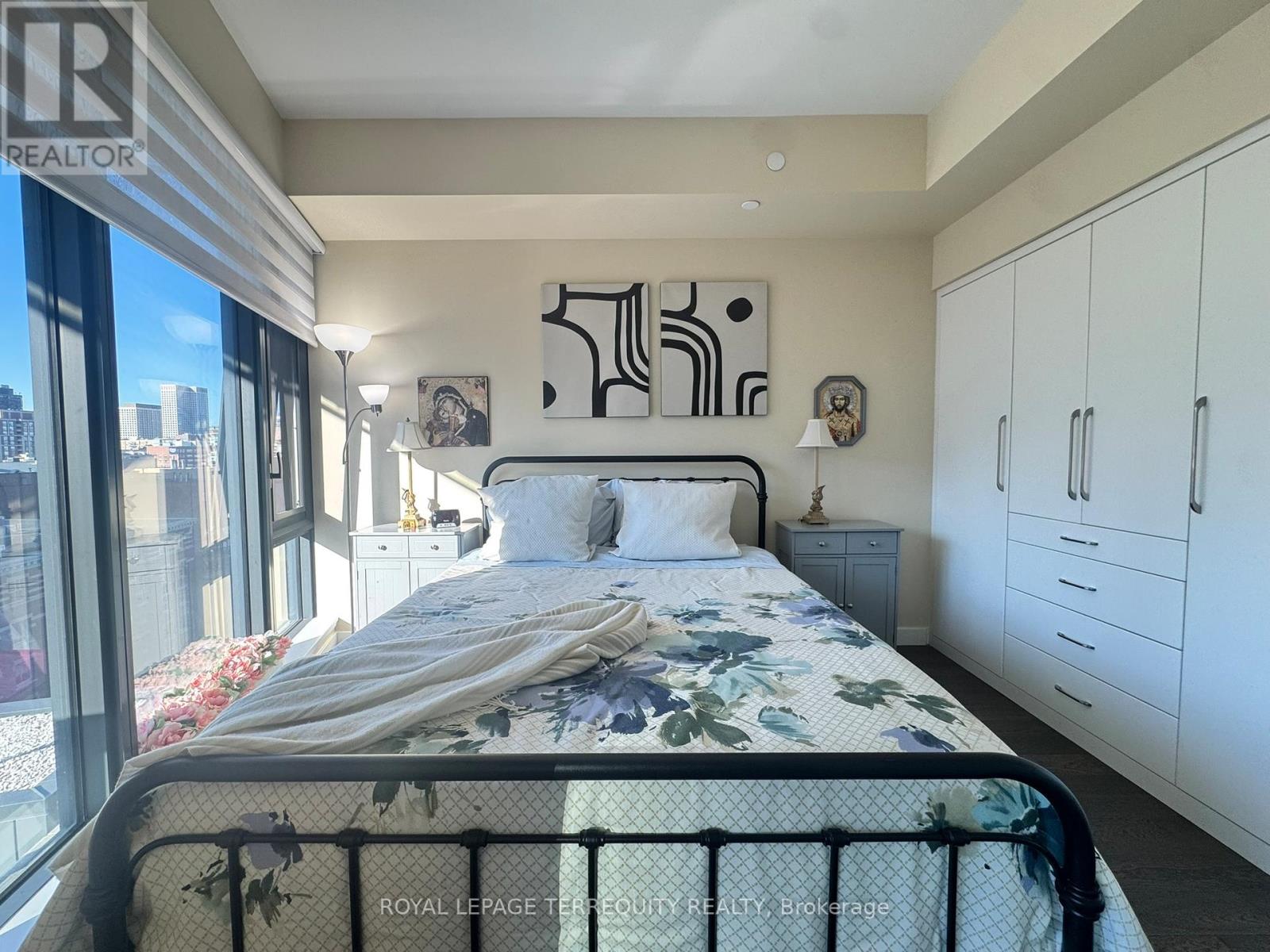 1009 - 2a Church Street, Toronto, Ontario  M5E 0E1 - Photo 11 - C13243024