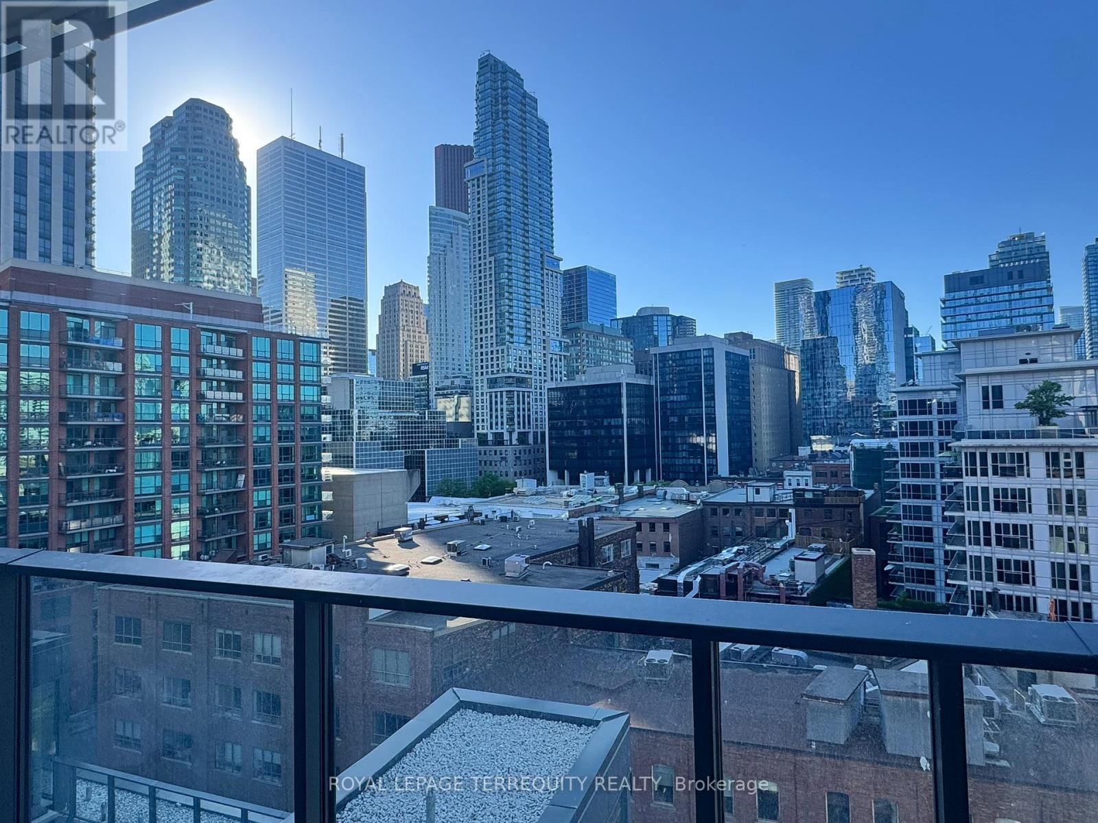 1009 - 2a Church Street, Toronto, Ontario  M5E 0E1 - Photo 17 - C13243024