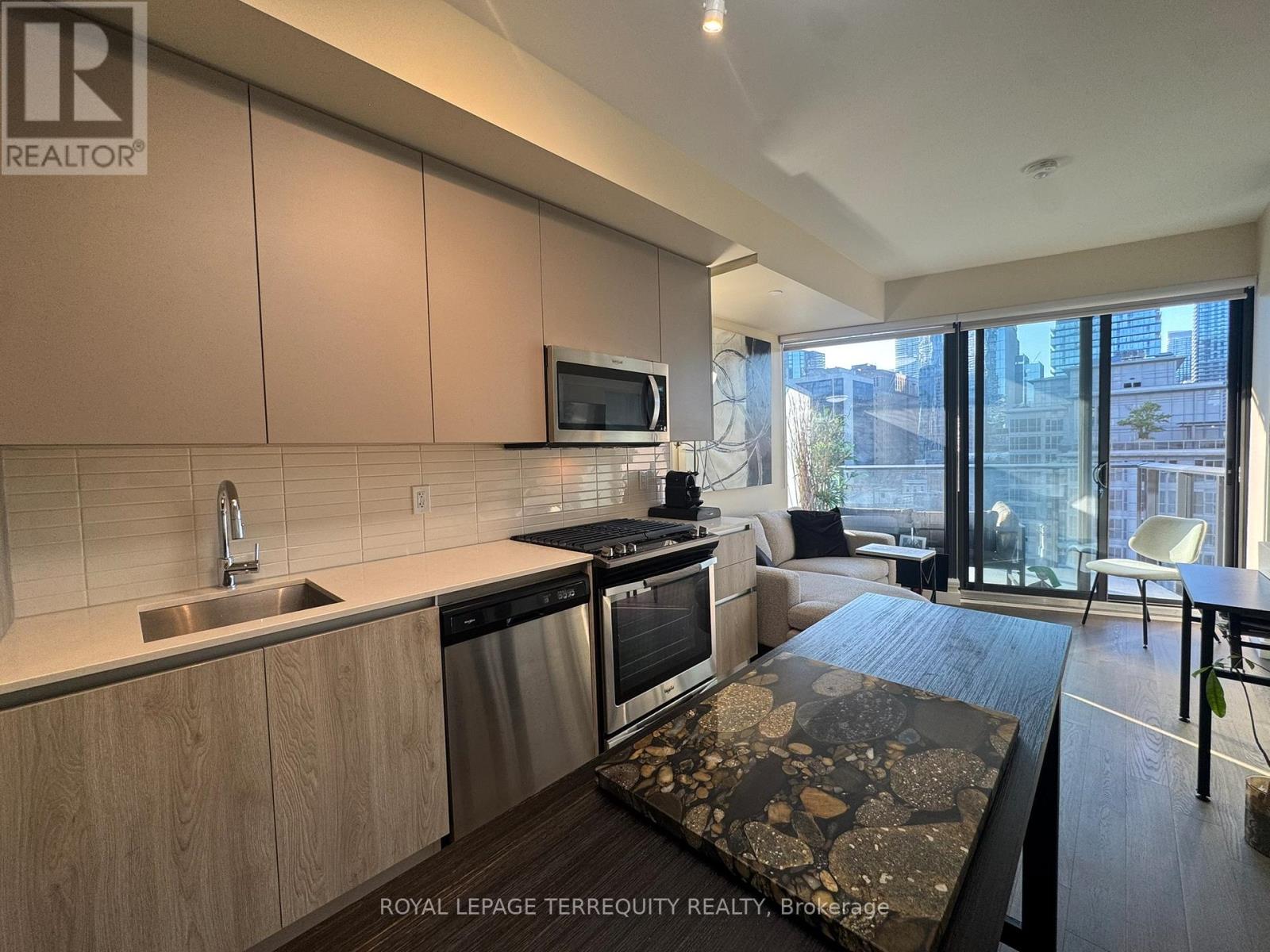 1009 - 2a Church Street, Toronto, Ontario  M5E 0E1 - Photo 6 - C13243024