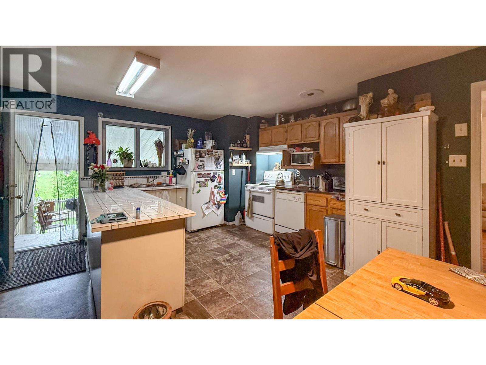 1415 Dyffryn Road, Lumby, British Columbia  V0E 2G0 - Photo 21 - 10389848