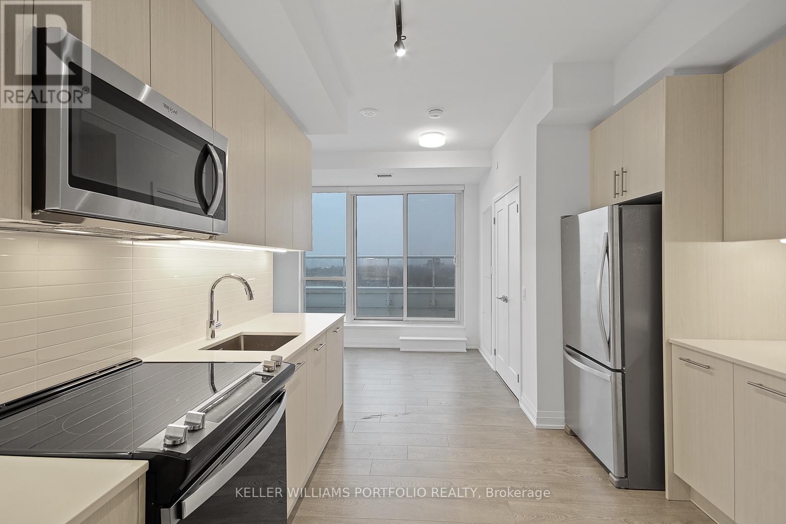 914 - 286 Main Street, Toronto, Ontario  M4C 0B3 - Photo 7 - E13242716