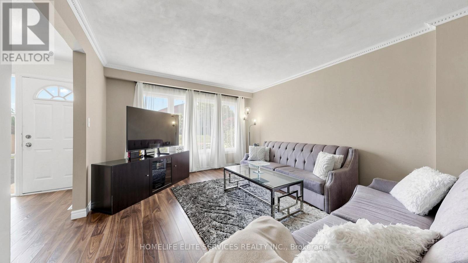 98 Doreen Crescent, Clarington, Ontario  L1C 3W8 - Photo 4 - E13242786