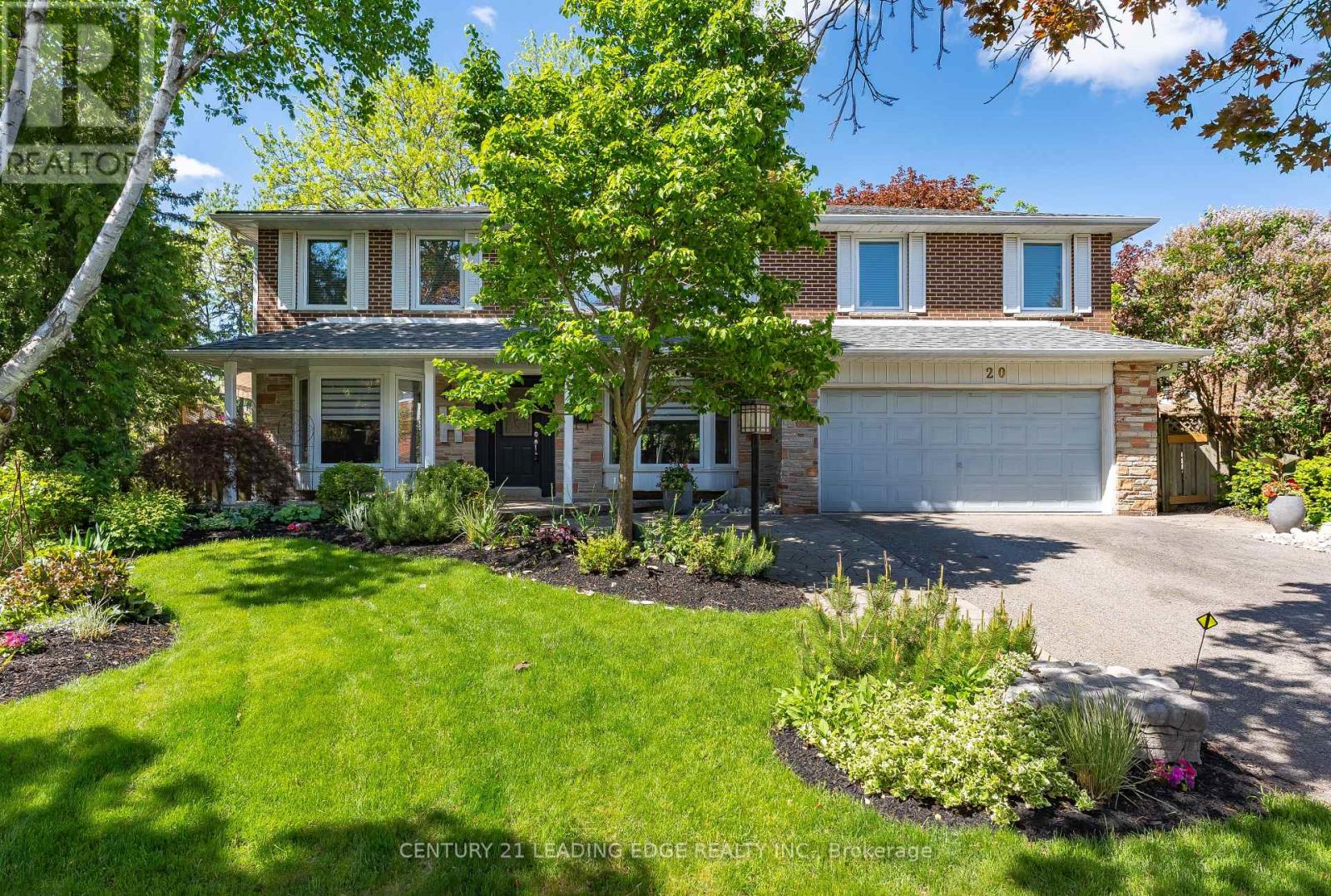 20 SOLWAY COURT, Toronto, Ontario