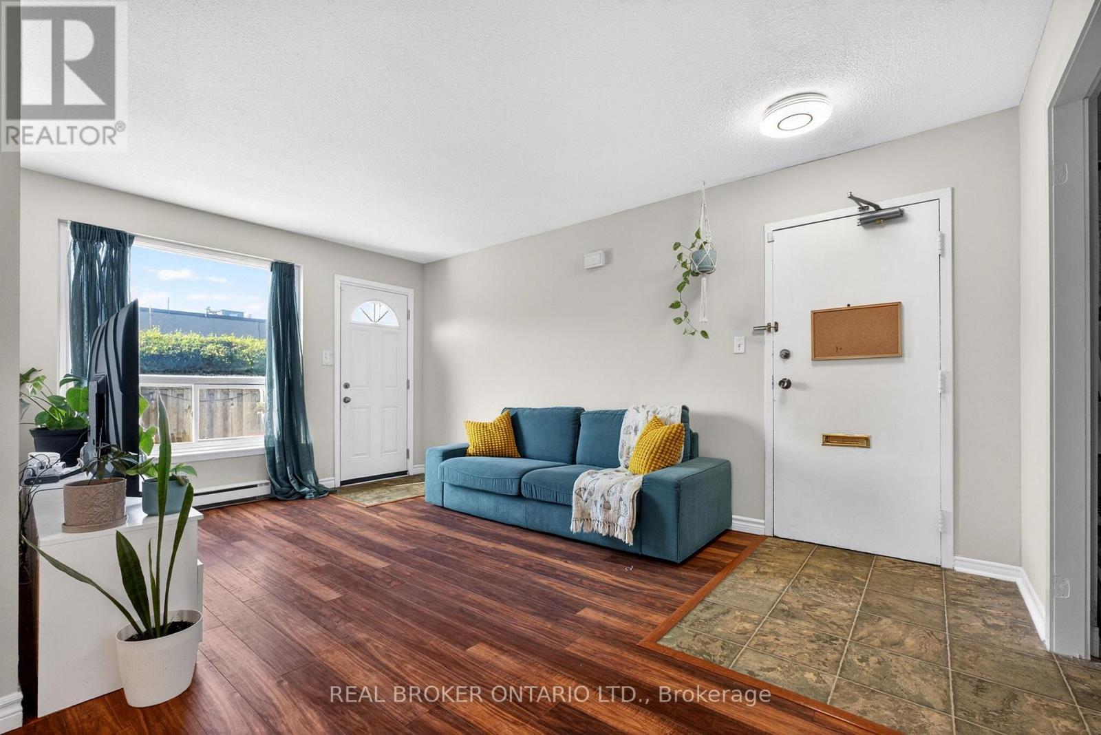 53 - 401 Wentworth Street W, Oshawa, Ontario  L1J 6J1 - Photo 3 - E13242990