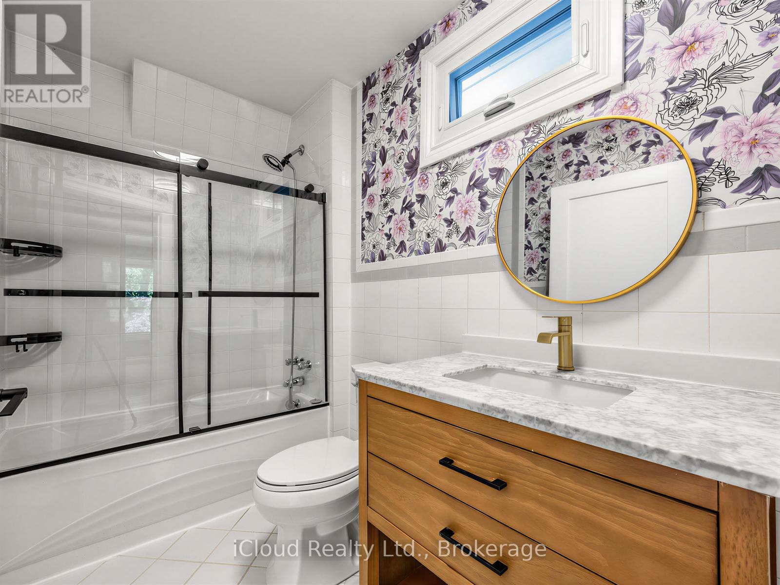 192 Gledhill Avenue, Toronto, Ontario  M4C 5L1 - Photo 21 - E13242996