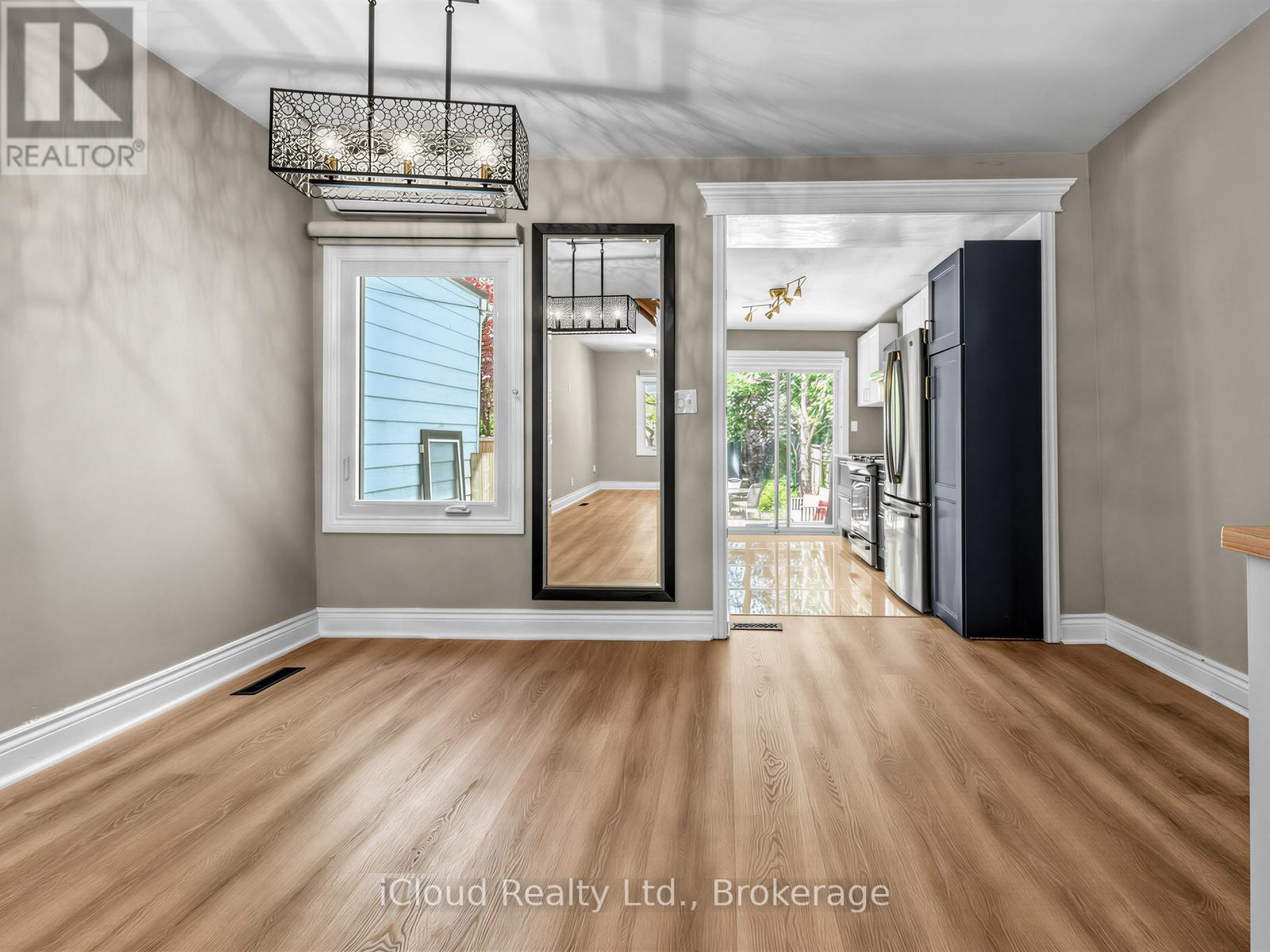 192 Gledhill Avenue, Toronto, Ontario  M4C 5L1 - Photo 9 - E13242996