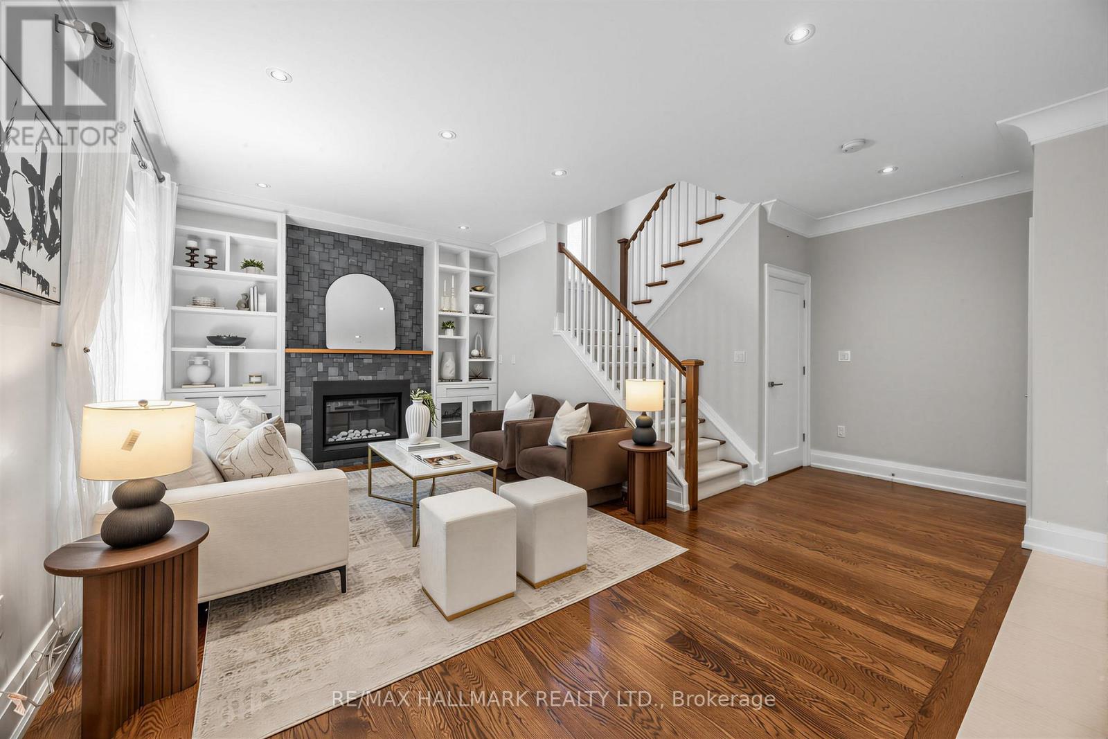 1 Dustan Crescent, Toronto, Ontario  M4J 4G4 - Photo 17 - E13243062