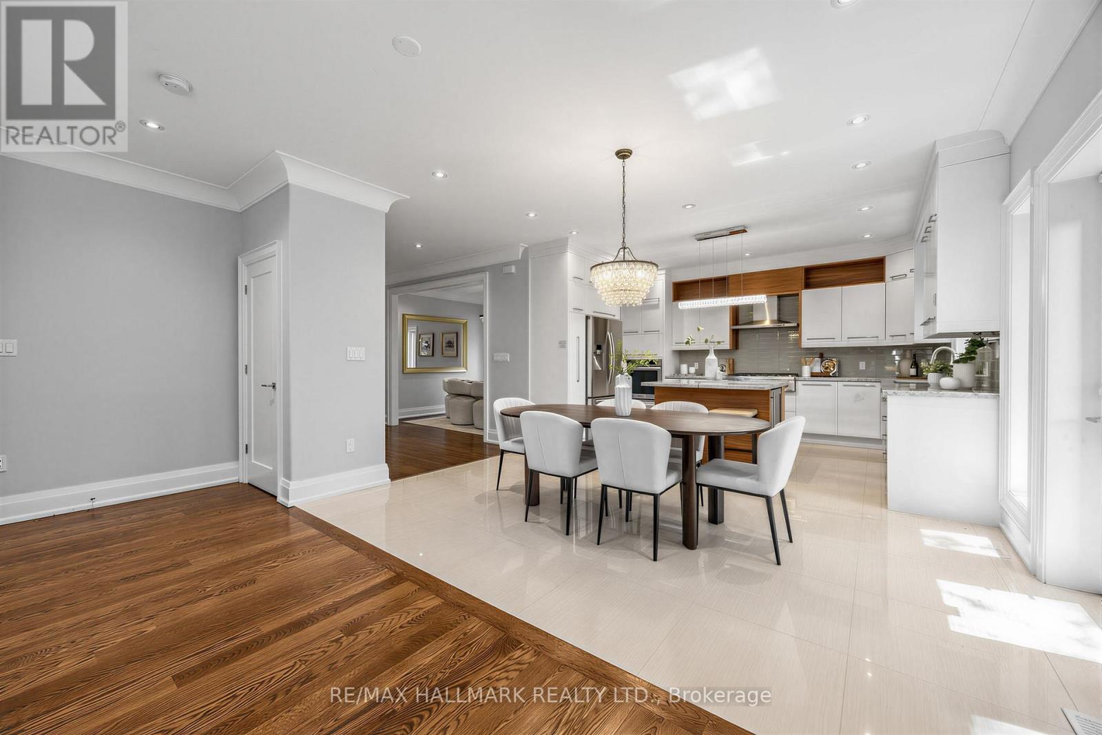 1 Dustan Crescent, Toronto, Ontario  M4J 4G4 - Photo 9 - E13243062