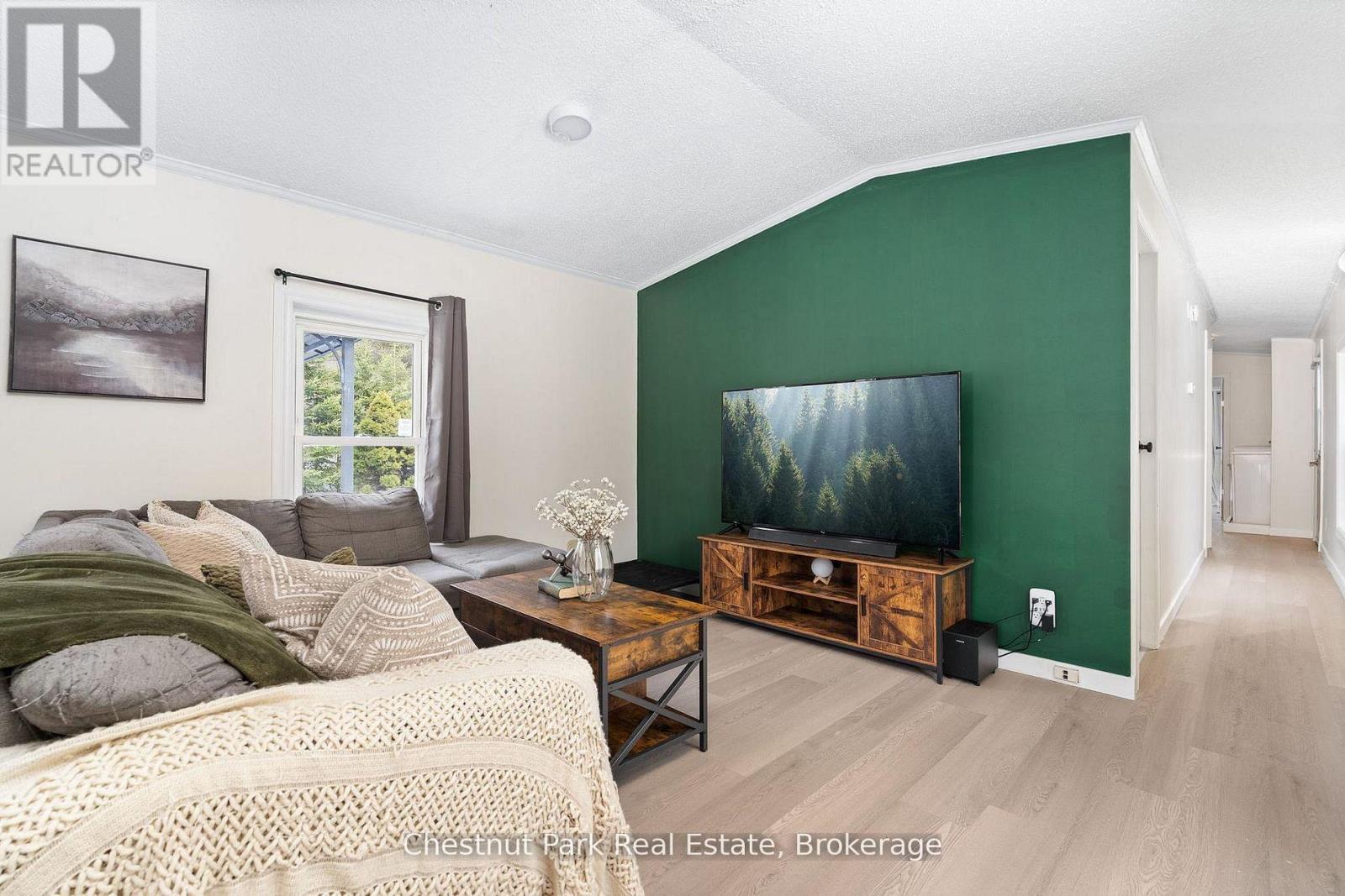 21 Mount Vernon Trail, Huntsville, Ontario  P1H 1E3 - Photo 8 - X13228996