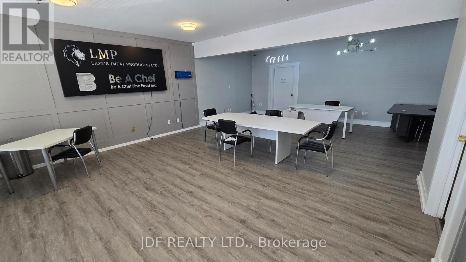 11 - Front - 471 Jevlan Drive, Vaughan, Ontario  L4L 8A1 - Photo 4 - N13242756