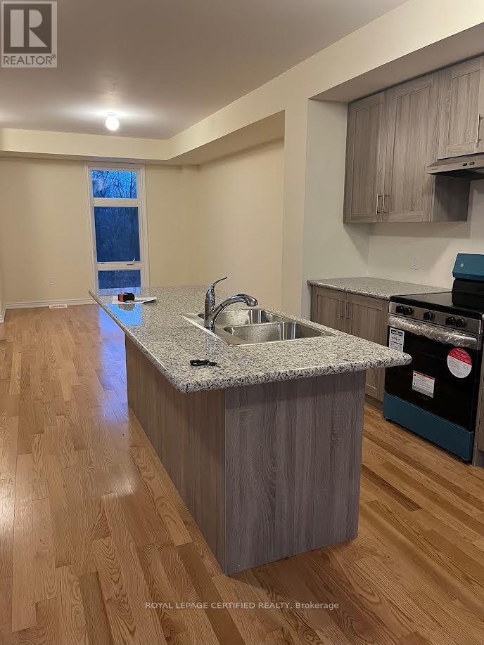 Upper - 37 Puisaya Drive, Richmond Hill, Ontario  L4E 1L2 - Photo 3 - N13242854