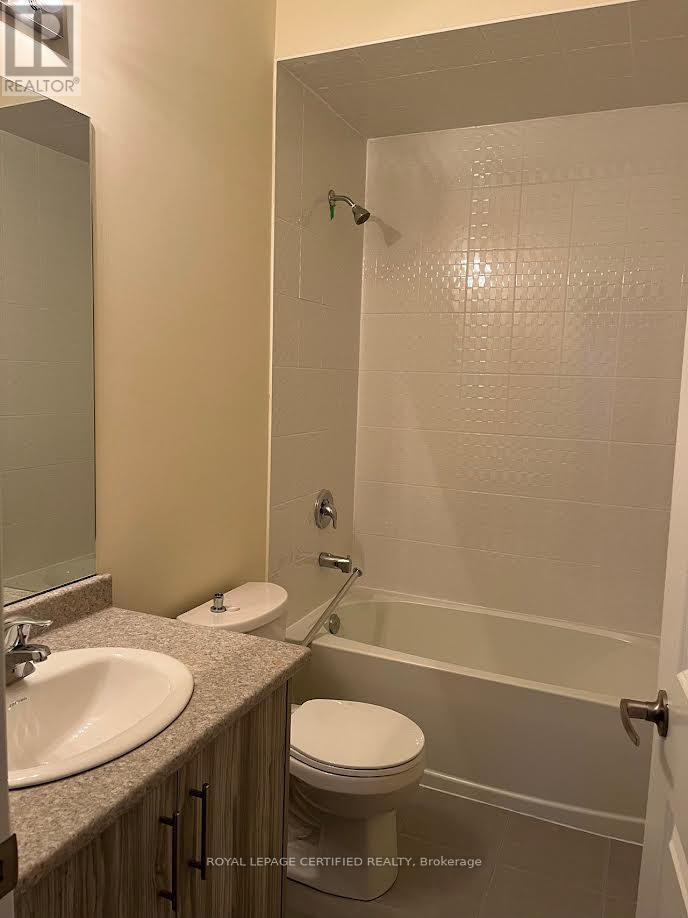 Upper - 37 Puisaya Drive, Richmond Hill, Ontario  L4E 1L2 - Photo 9 - N13242854