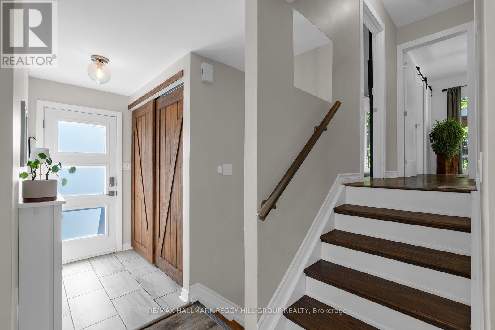 19 Austen Lane, Barrie, Ontario  L4N 4V4 - Photo 2 - S13243074