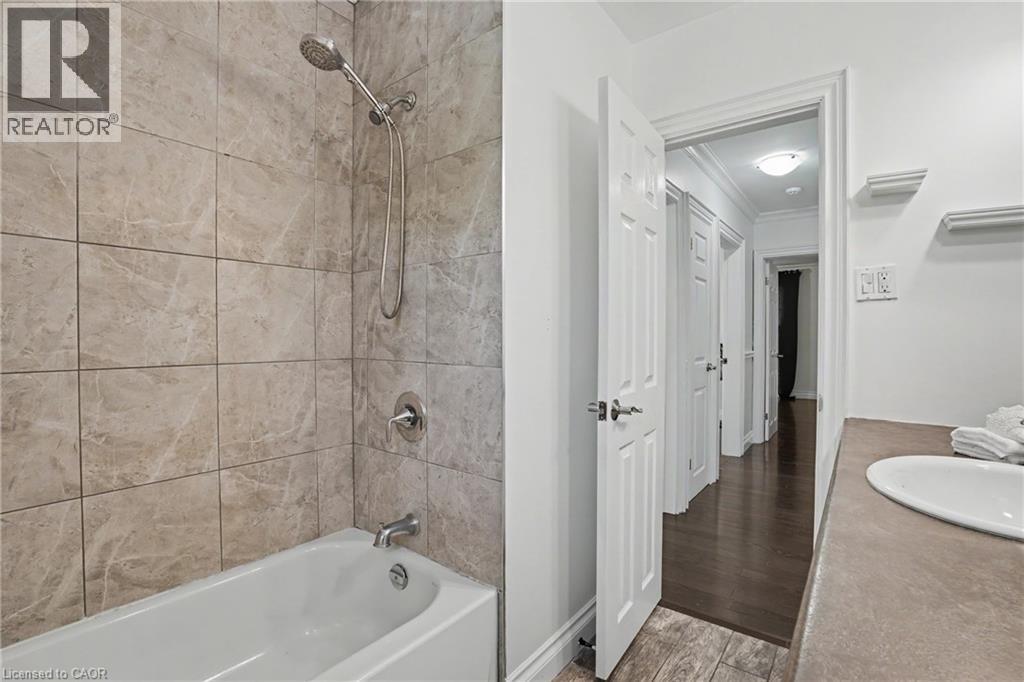51 Parnell Road, St. Catharines, Ontario  L2N 2W5 - Photo 11 - 40836695