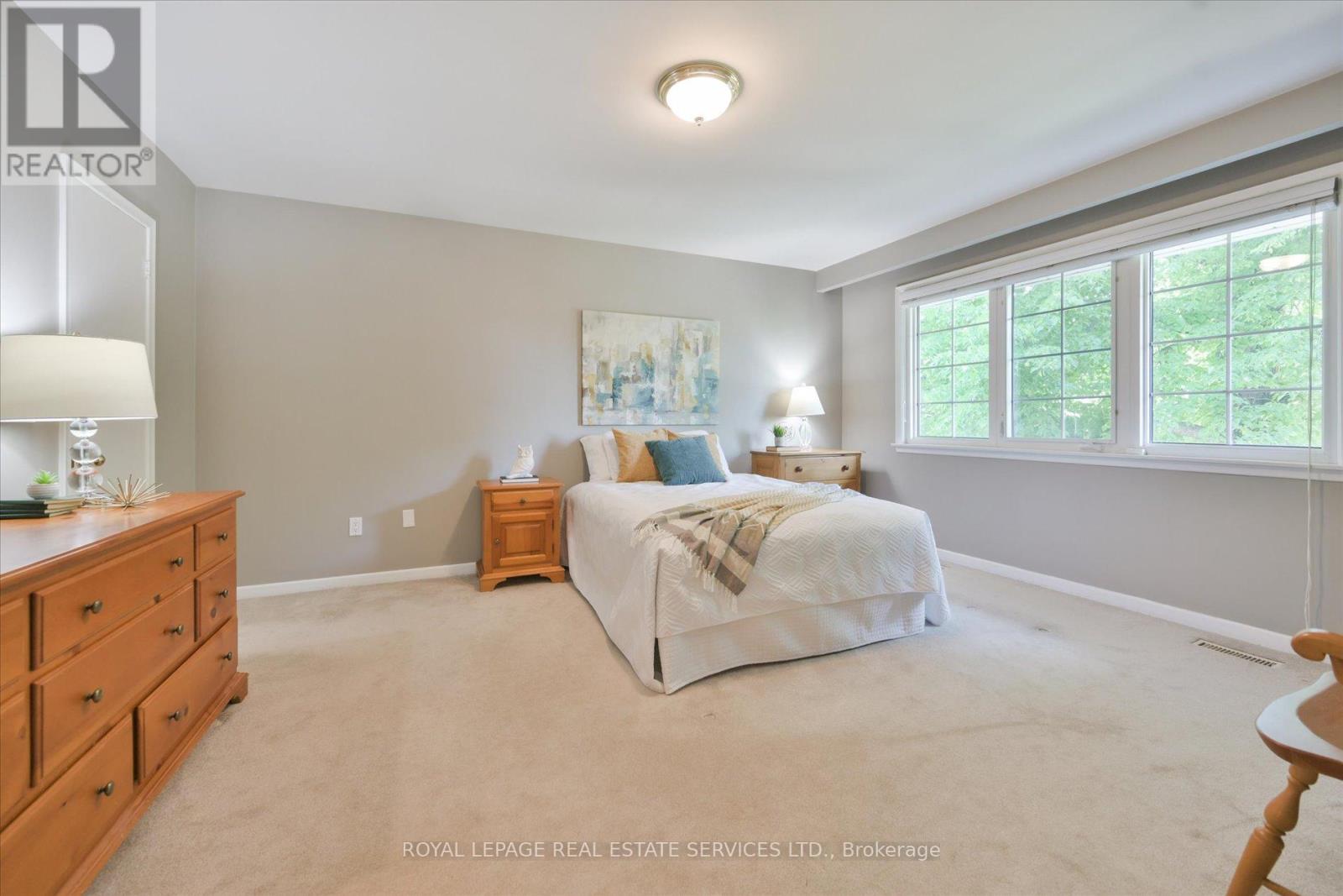 49 Pettit Drive, Toronto, Ontario  M9R 2W6 - Photo 23 - W13242732