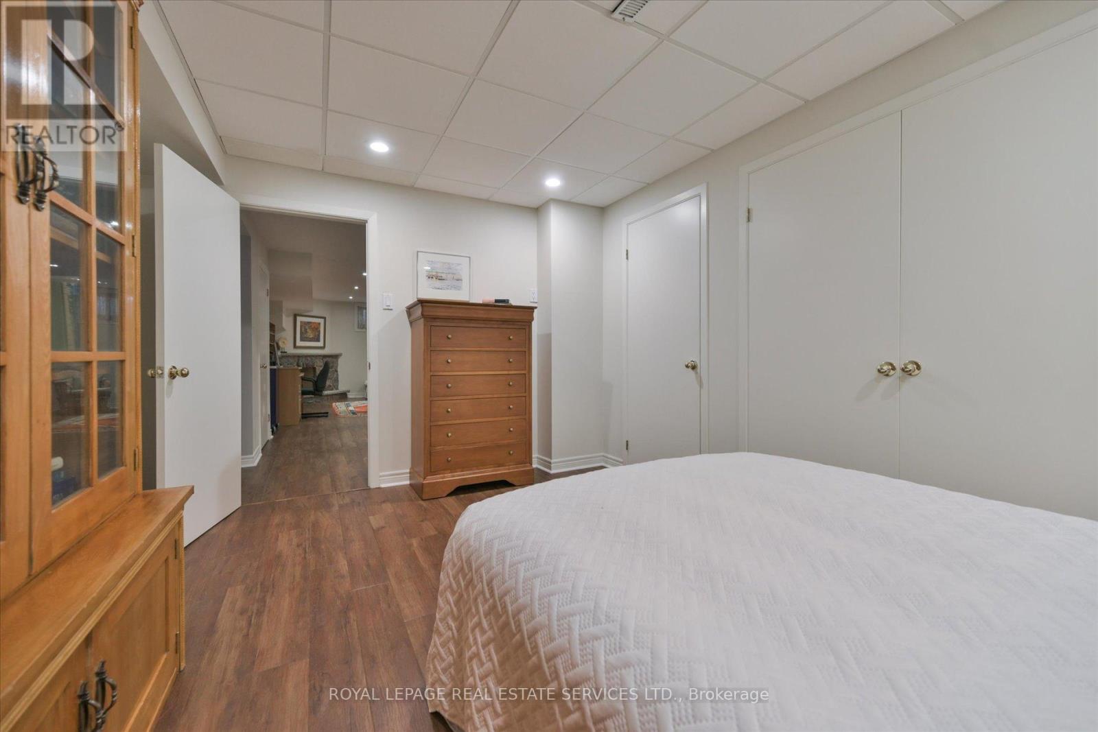 49 Pettit Drive, Toronto, Ontario  M9R 2W6 - Photo 37 - W13242732