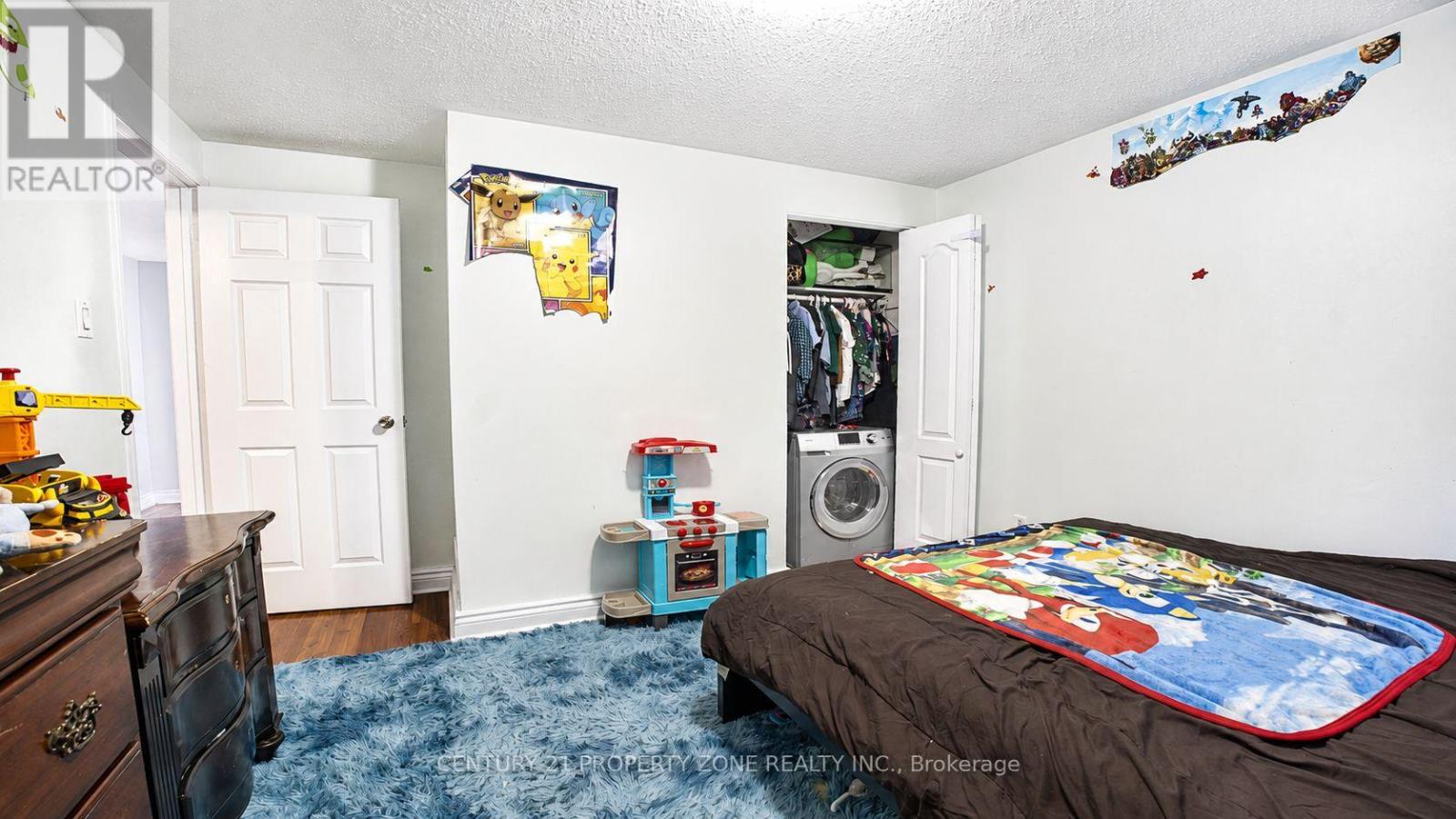 7652 Roselle Crescent, Mississauga, Ontario  L4T 3N2 - Photo 12 - W13242760