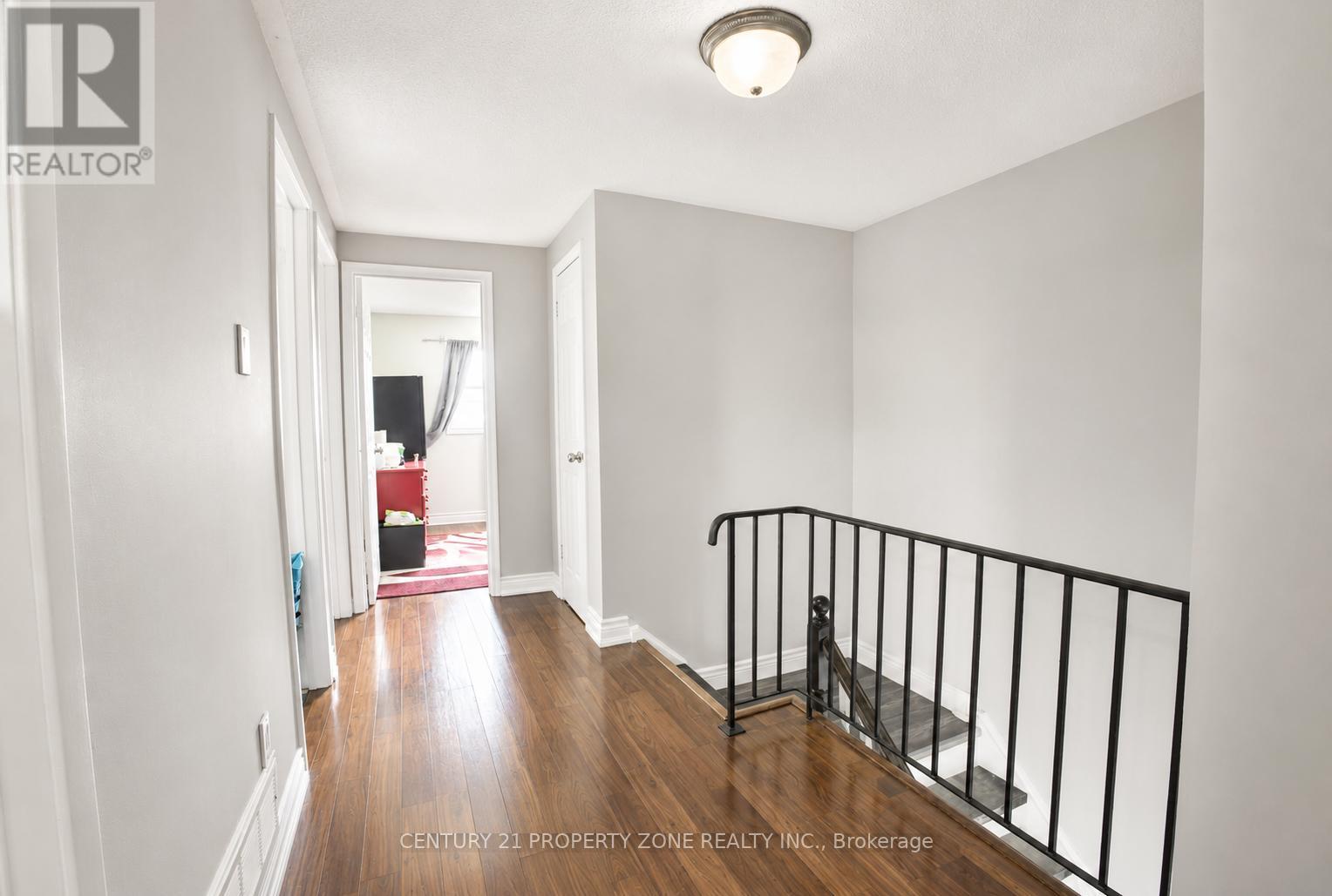 7652 Roselle Crescent, Mississauga, Ontario  L4T 3N2 - Photo 9 - W13242760