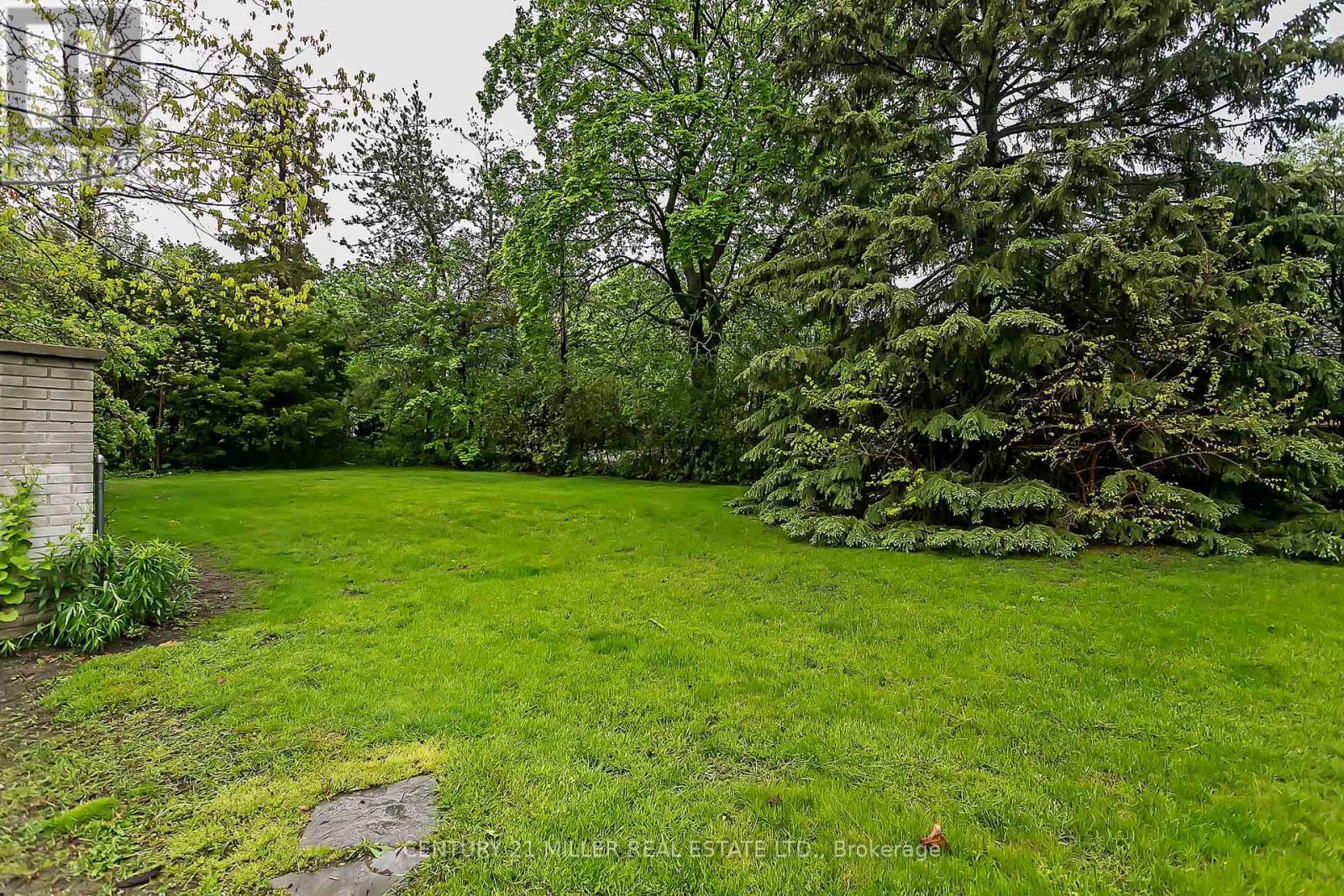 91 Ennisclare Drive E, Oakville, Ontario  L6J 4N3 - Photo 25 - W13242852