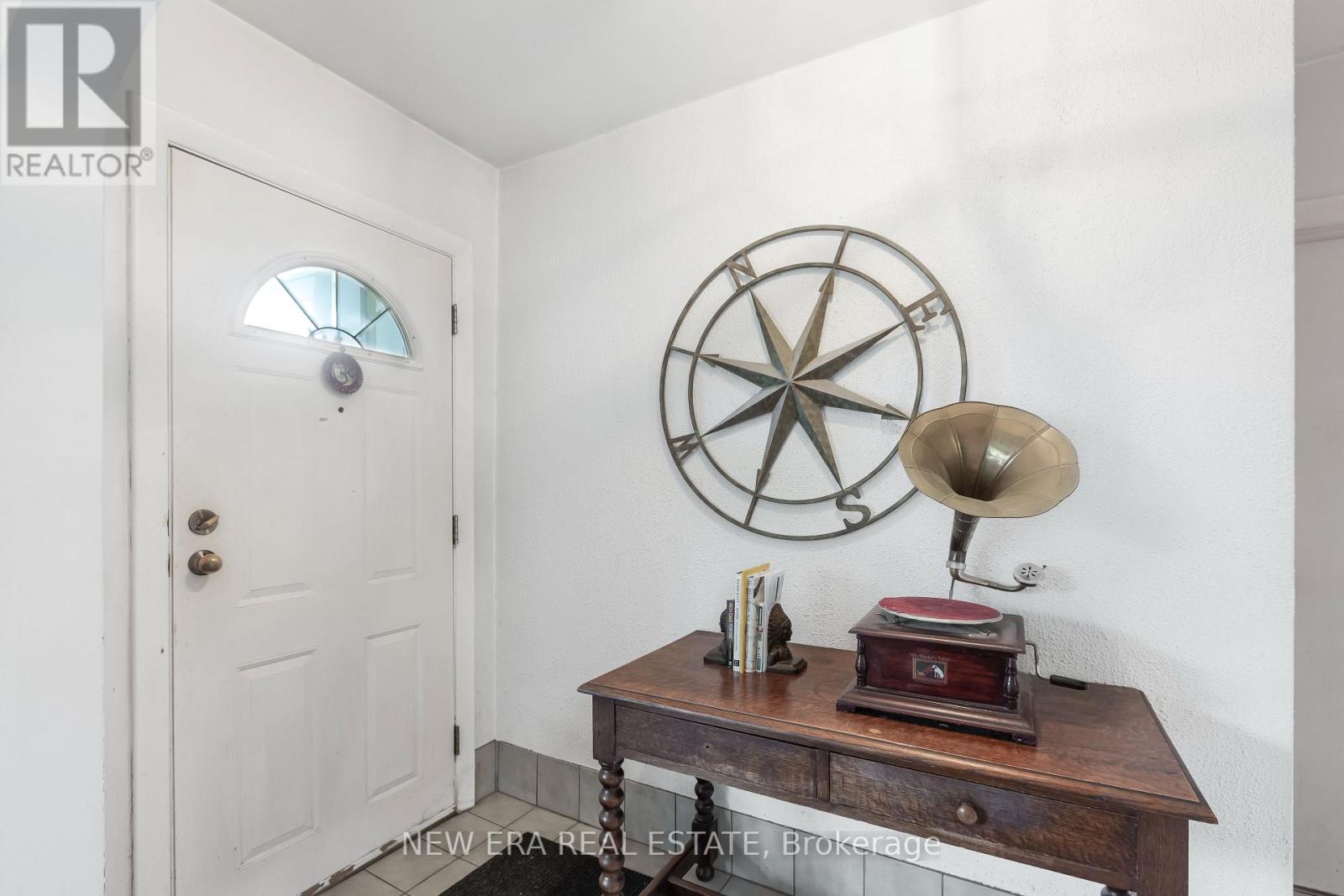 45 Mattice Avenue, Toronto, Ontario  M9B 1T1 - Photo 5 - W13242870