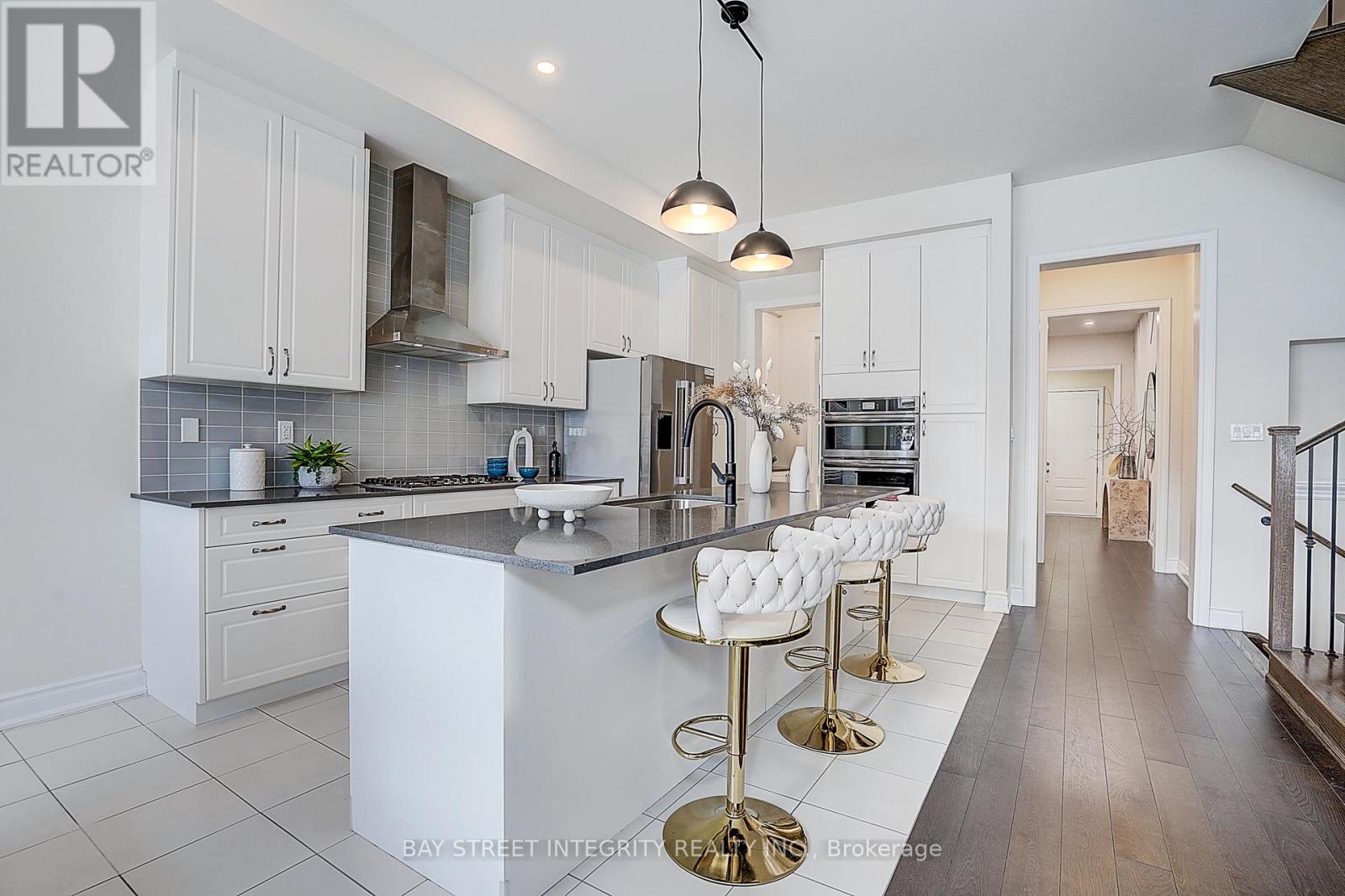 38 Settlers Road E, Oakville, Ontario  L6H 0Y8 - Photo 8 - W13242872