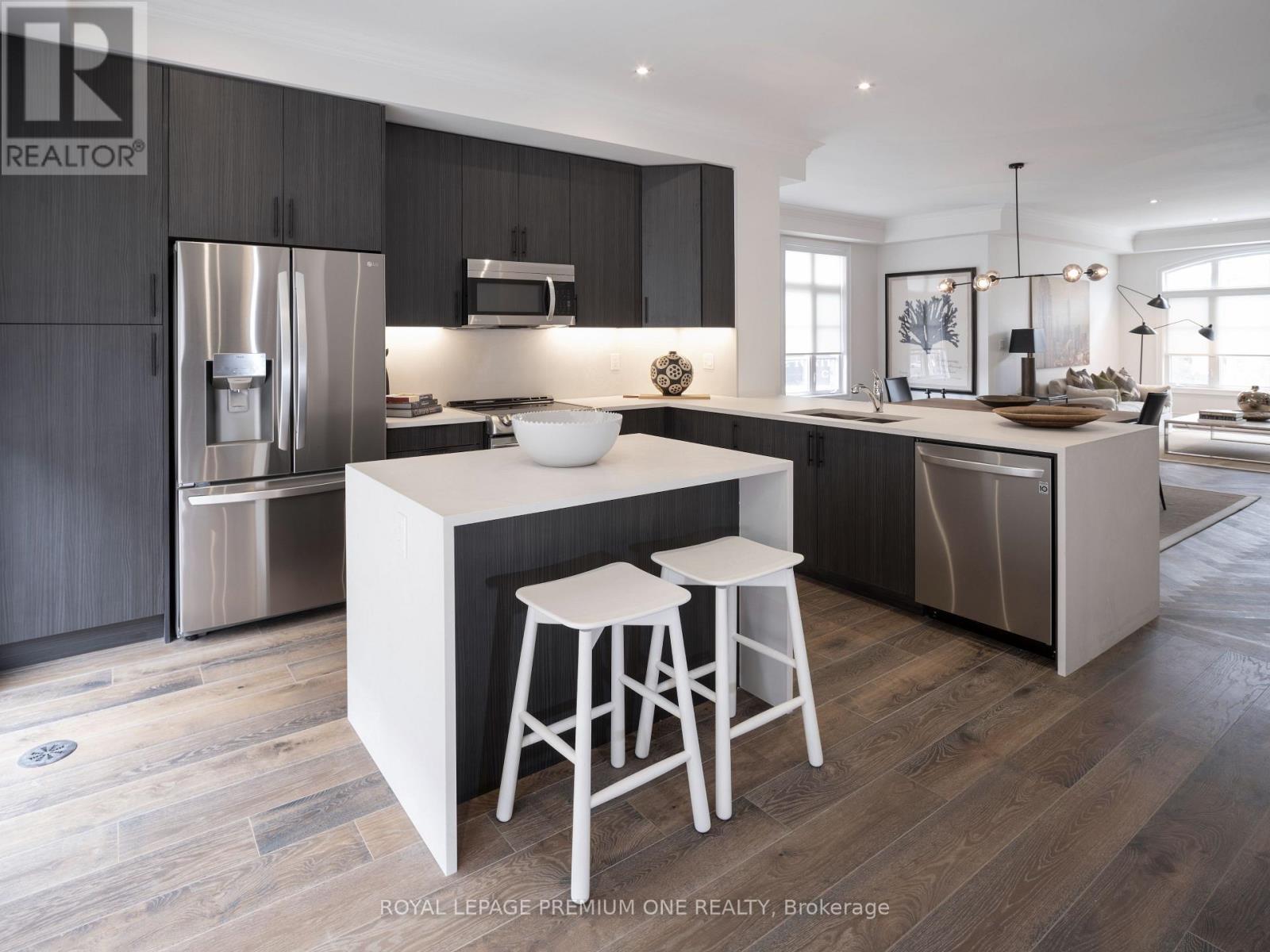 70a Thomas Street, Mississauga, Ontario  L5M 2R6 - Photo 4 - W13242902