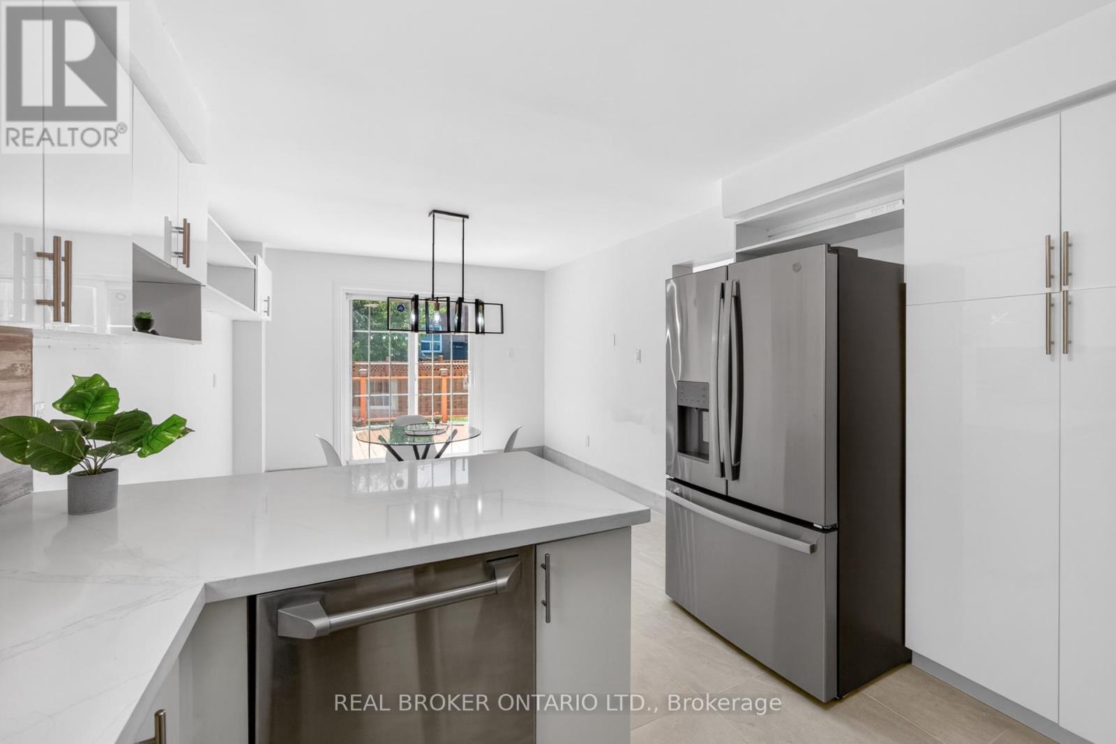 4326 Waterford Crescent, Mississauga, Ontario  L5R 2B2 - Photo 12 - W13242904