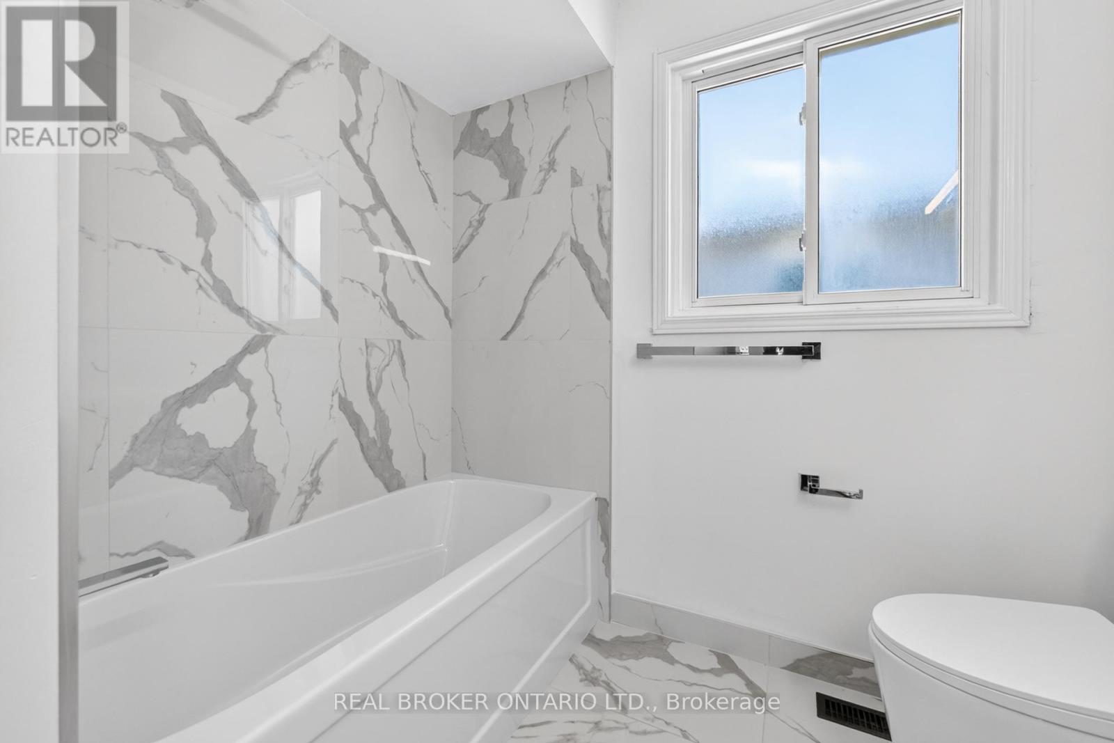 4326 Waterford Crescent, Mississauga, Ontario  L5R 2B2 - Photo 36 - W13242904