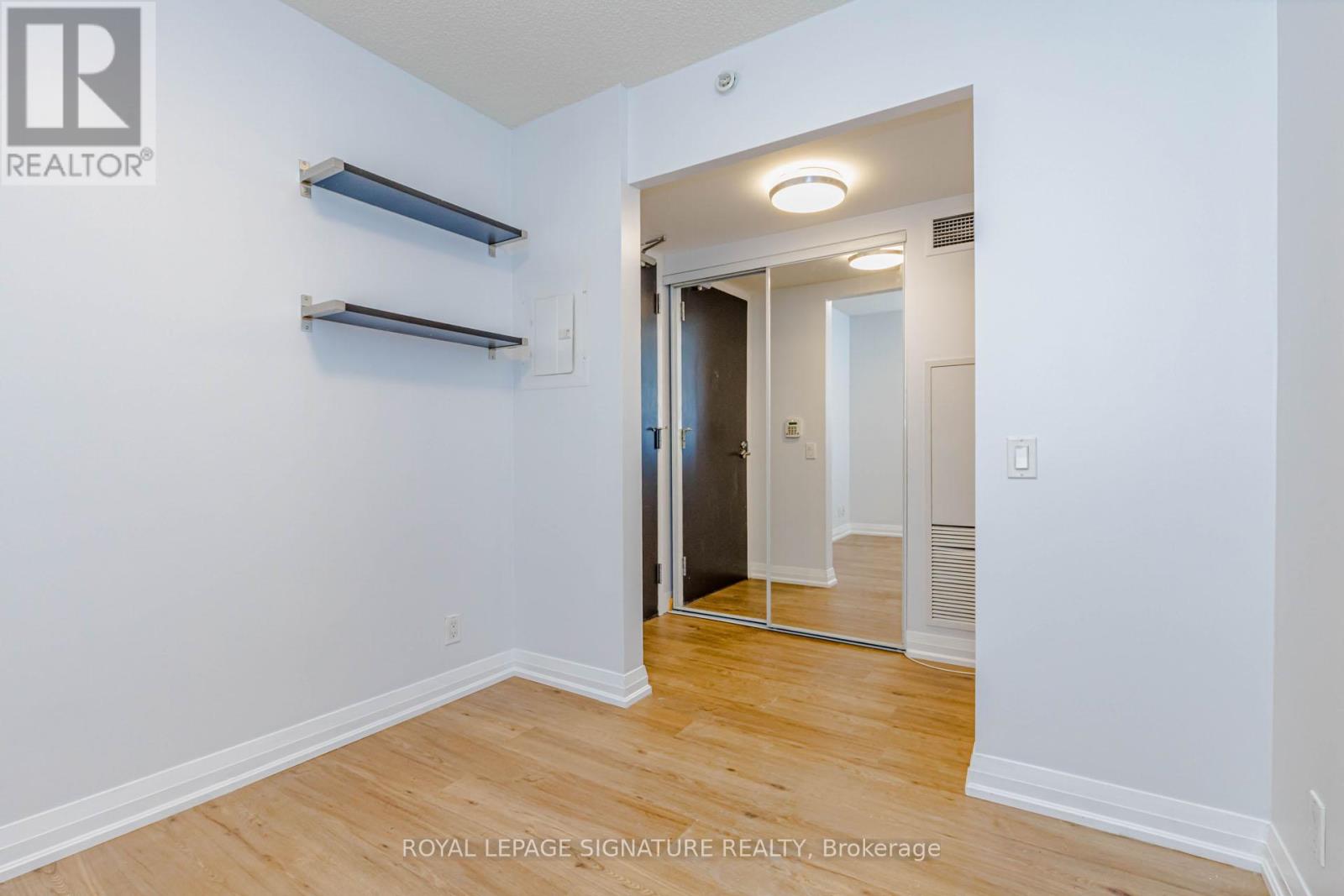 705 - 5 Valhalla Inn Road, Toronto, Ontario  M9B 1S9 - Photo 12 - W13242936