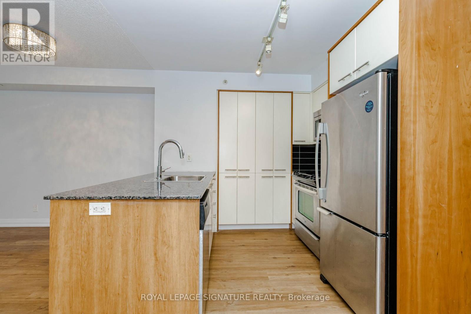 705 - 5 Valhalla Inn Road, Toronto, Ontario  M9B 1S9 - Photo 14 - W13242936