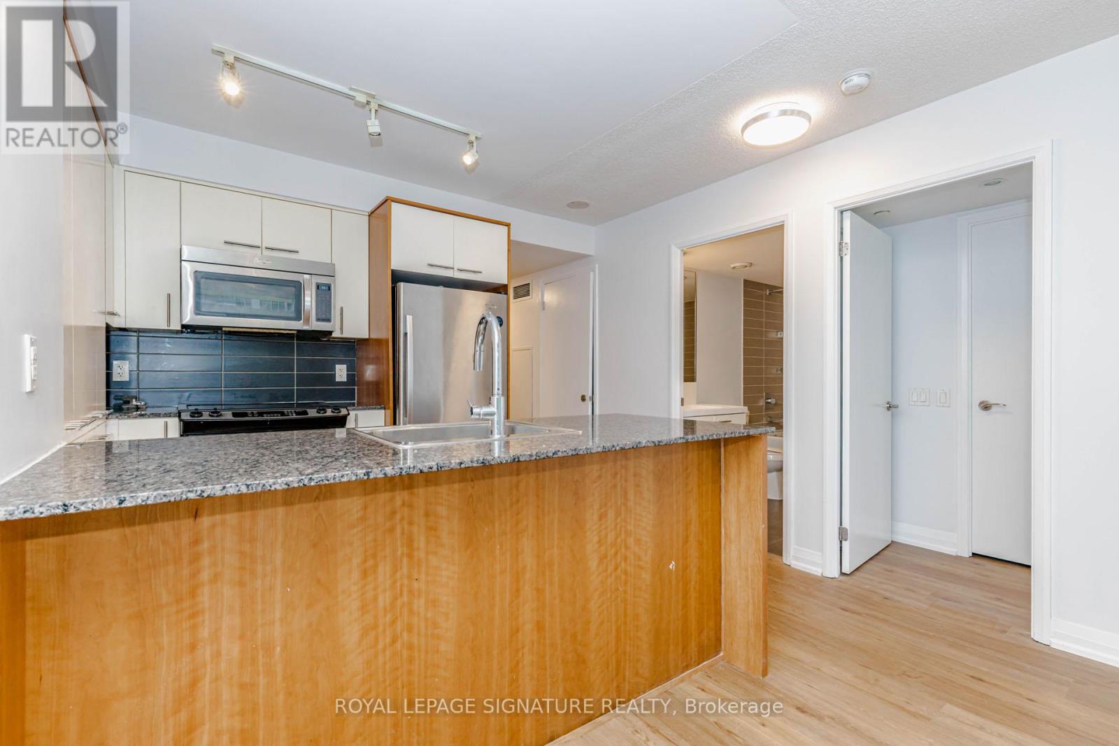 705 - 5 Valhalla Inn Road, Toronto, Ontario  M9B 1S9 - Photo 21 - W13242936