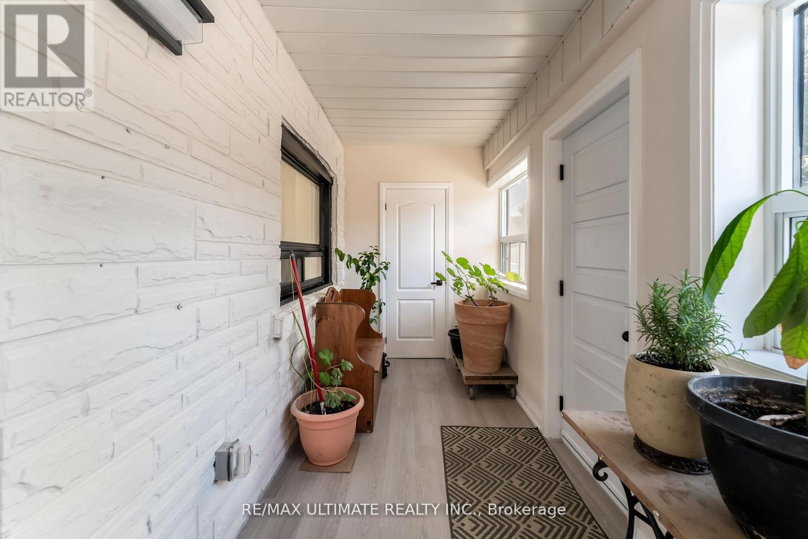 47 Mahoney Avenue, Toronto, Ontario  M6M 2H5 - Photo 21 - W13242984