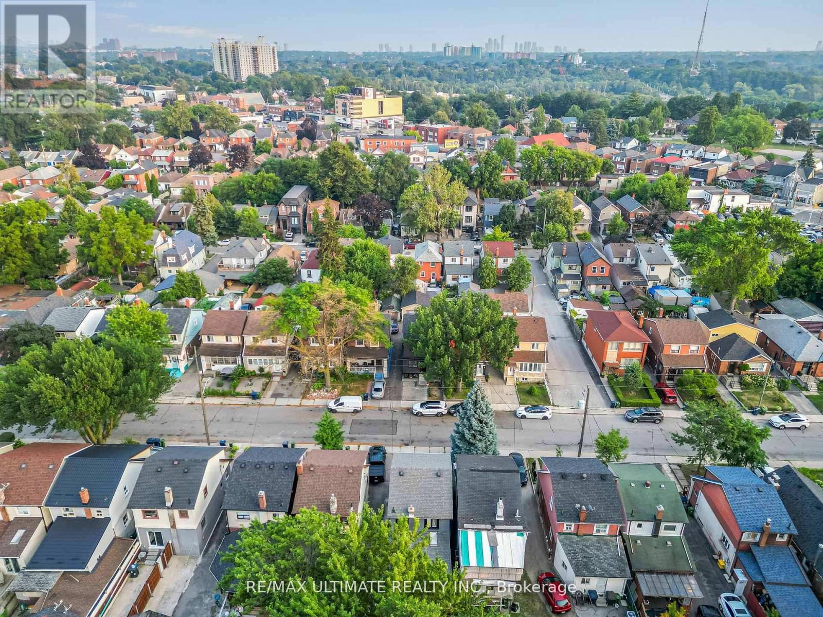 47 Mahoney Avenue, Toronto, Ontario  M6M 2H5 - Photo 42 - W13242984