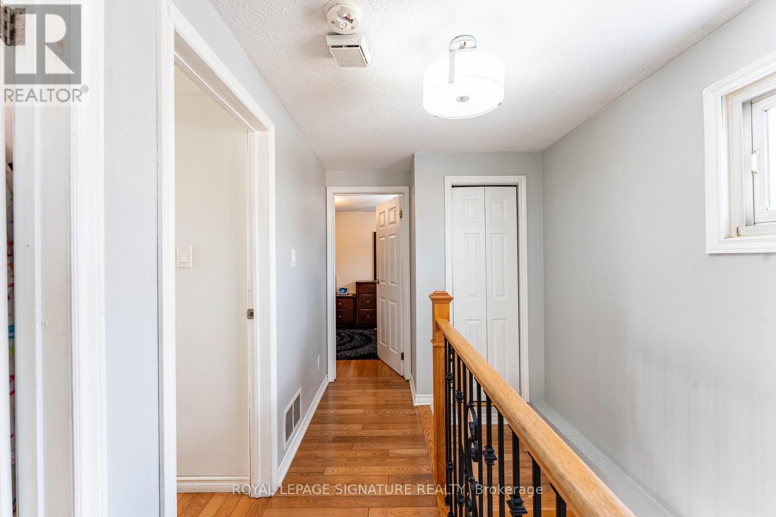 25 Hun Crescent, Toronto, Ontario  M9V 4G3 - Photo 25 - W13243006