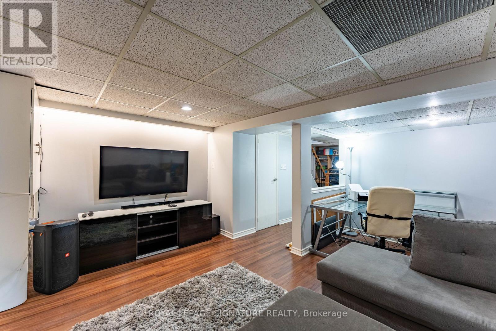 25 Hun Crescent, Toronto, Ontario  M9V 4G3 - Photo 40 - W13243006