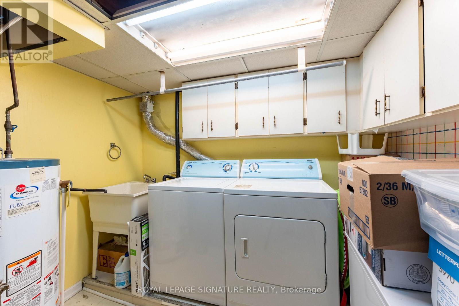 25 Hun Crescent, Toronto, Ontario  M9V 4G3 - Photo 46 - W13243006