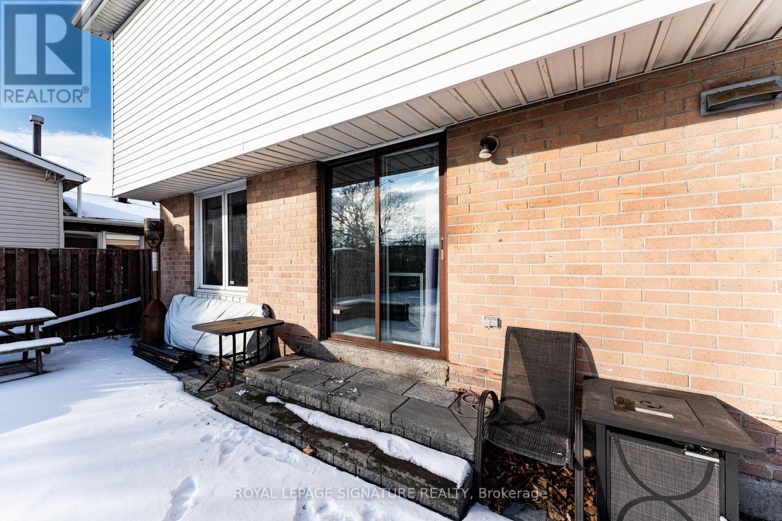 25 Hun Crescent, Toronto, Ontario  M9V 4G3 - Photo 47 - W13243006